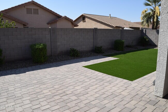 Building Photo - 3680 S Joshua Tree Ln