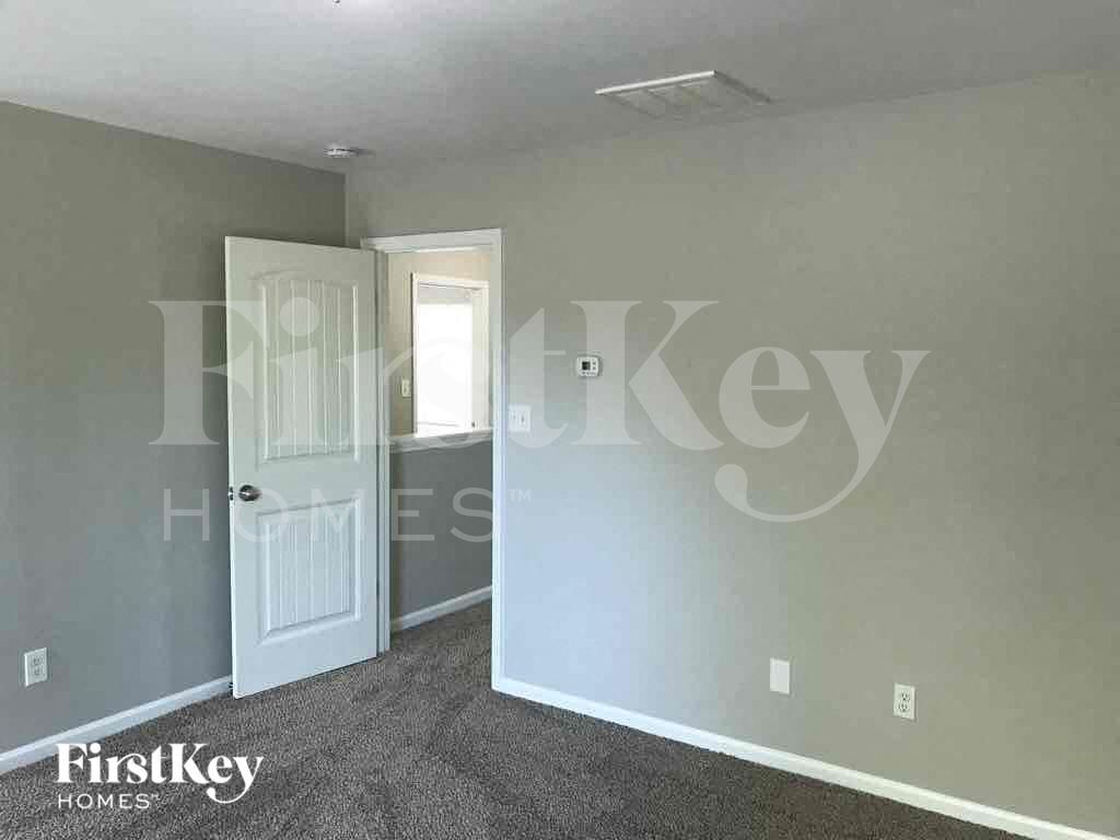 Building Photo - 232 Morning Dew Dr