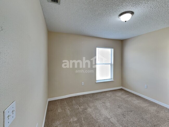 Building Photo - 12555 Belmont Lakes Dr