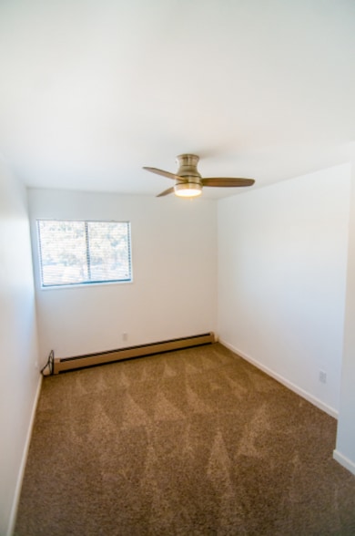 Building Photo - 809 E Drake Rd