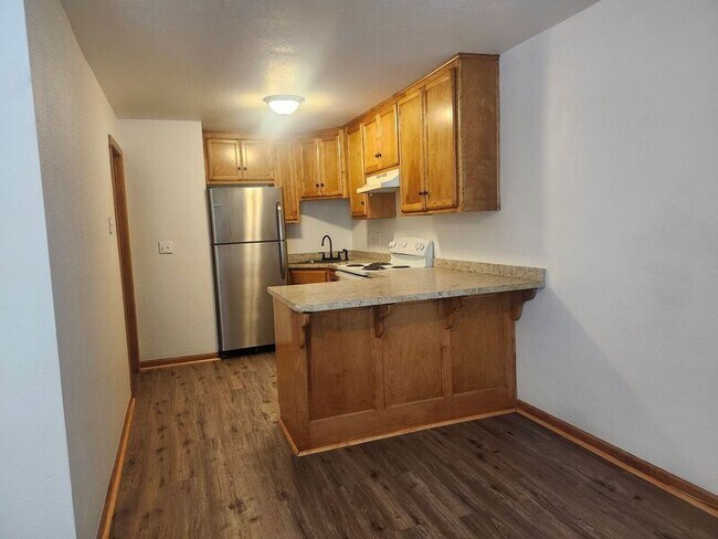 Building Photo - 1405 Neil Ln
