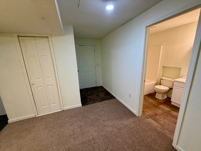 Building Photo - 571 SE 115th Rd