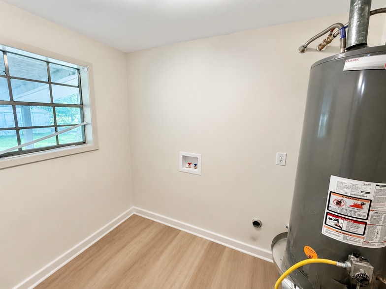 Laundry - 246 Knight Dr