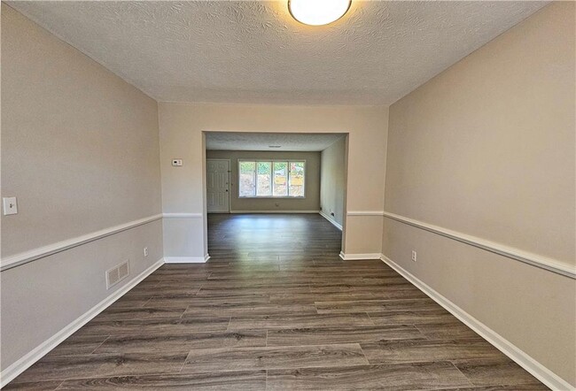 Building Photo - 434 High Creek Trce