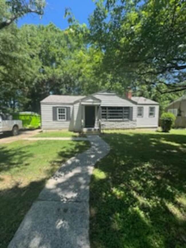 Building Photo - Spacious 3-Bedroom Home with 1-Car Garage