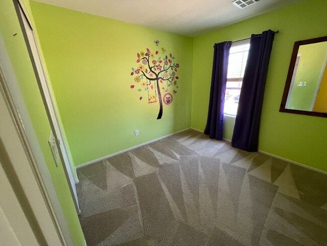 Building Photo - 9241 Valley Ranch Ave