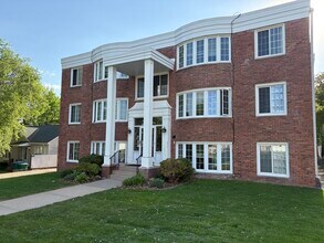 Building Photo - Lynn Apartments