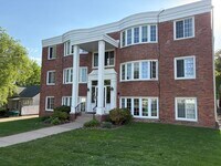Building Photo - Lynn Apartments