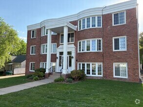 Building Photo - Lynn Apartments
