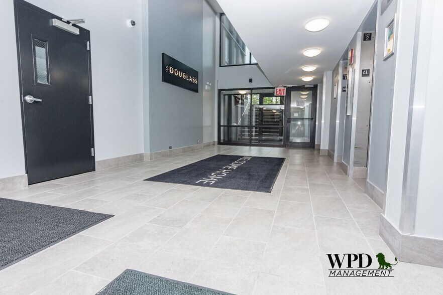 Building Photo - 6505 S Lowe Ave