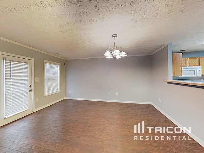Building Photo - 6692 Villa Ct