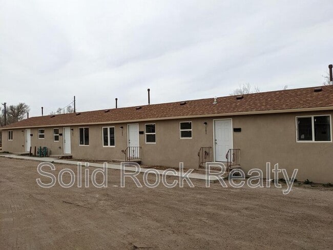 Building Photo - 2409 E St Vrain St