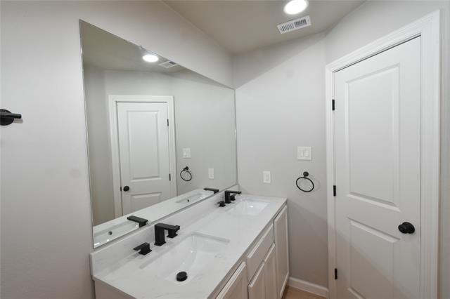 Building Photo - 311 Stell Ave