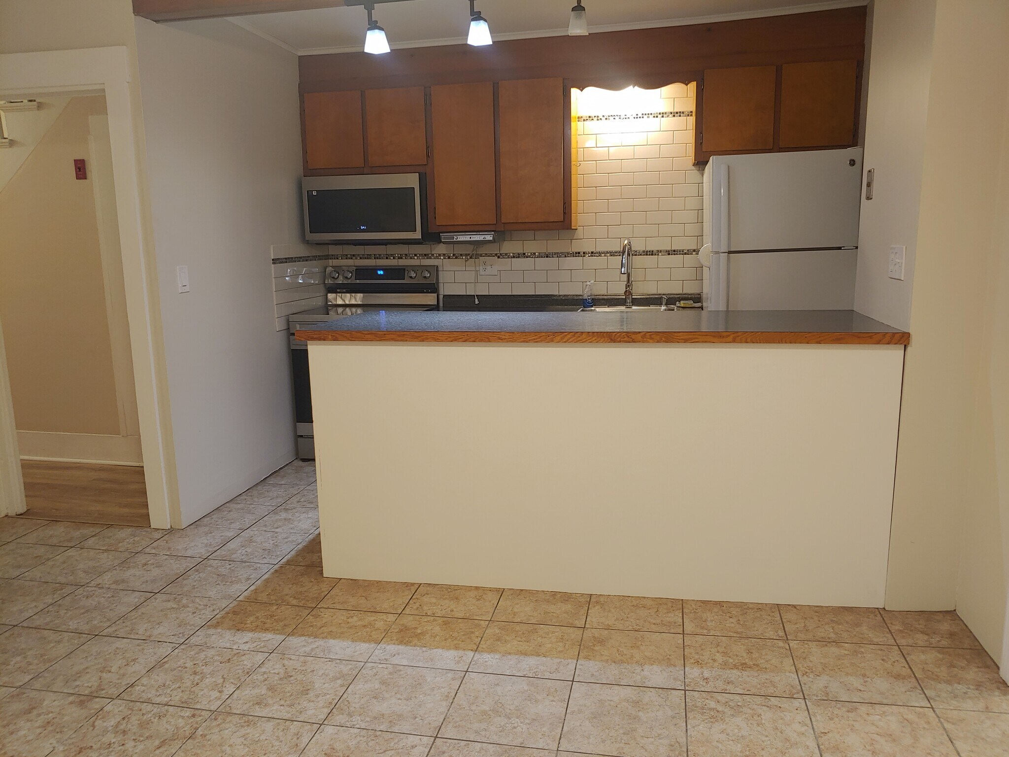 Building Photo - 20 Allen St