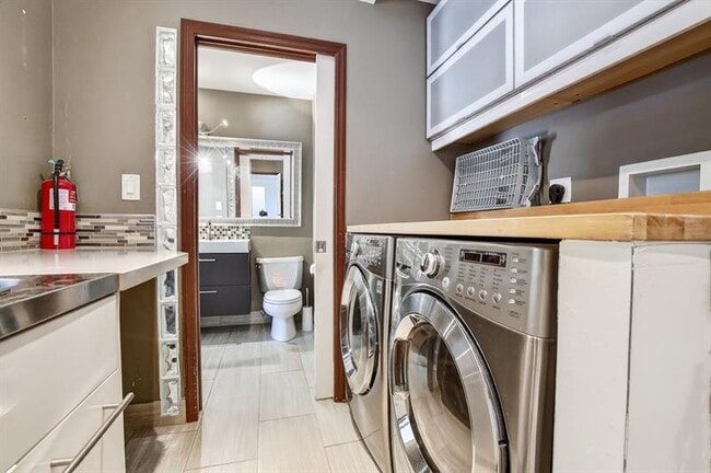 Building Photo - 2740 NE 34th St