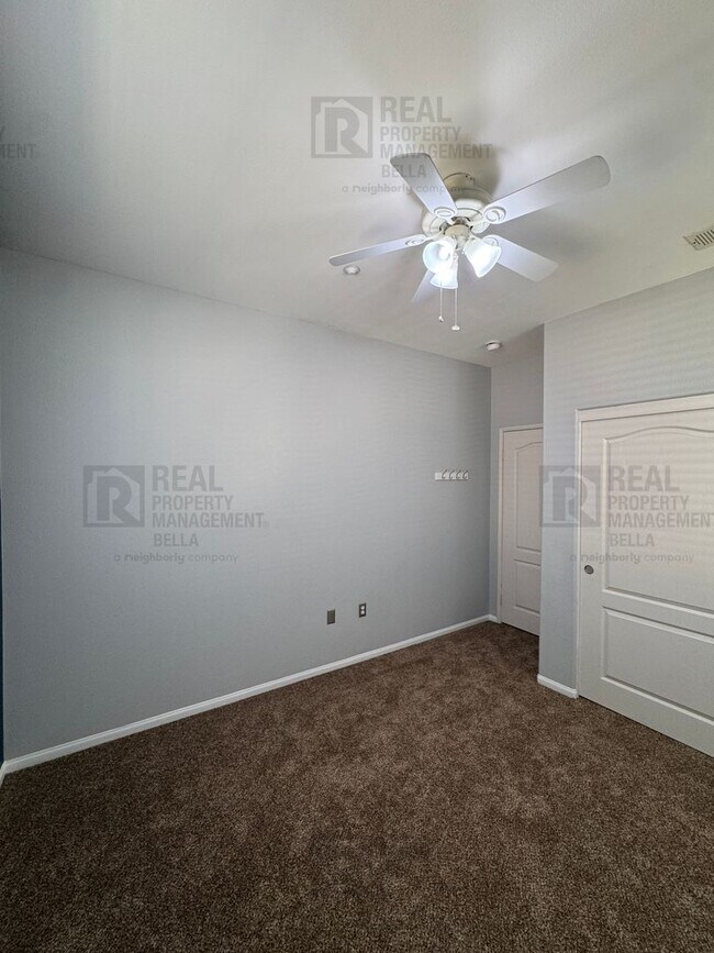 Building Photo - Resort-Style Living Awaits in This Spacious Canyon Hills 3-Bedroom Condo