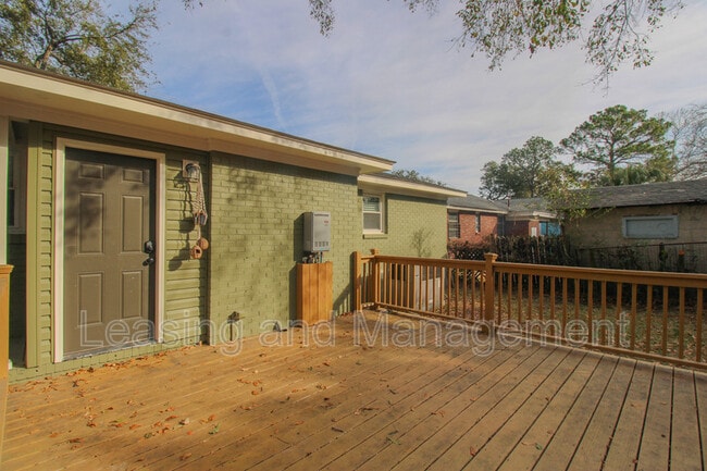 Building Photo - 1087 Bexley St