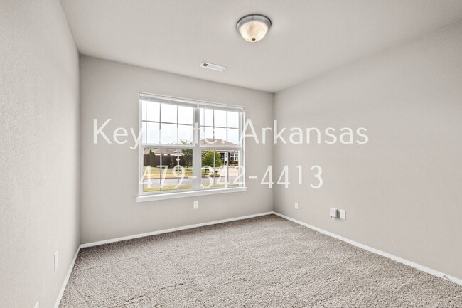 Building Photo - Gorgeous 4 bedroom home!
