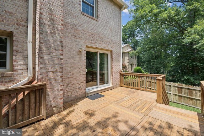 Building Photo - 7401 Willshire Hunt Ct