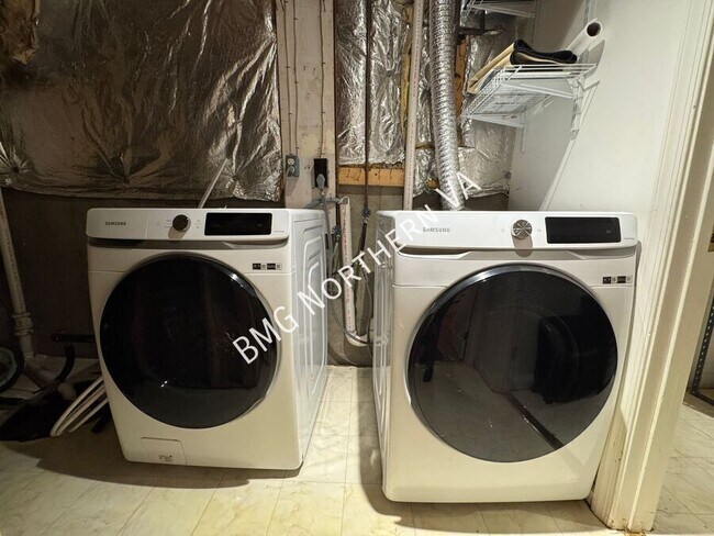 Building Photo - 6038 Rockton Ct