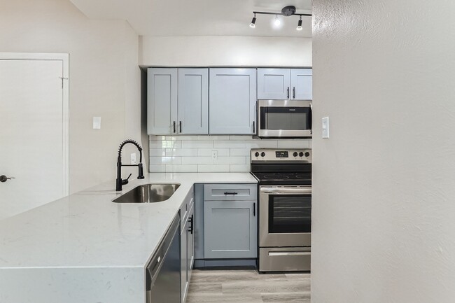 A2 Renovated - 1 Bed 1 Bath - Rise at Highland Meadows