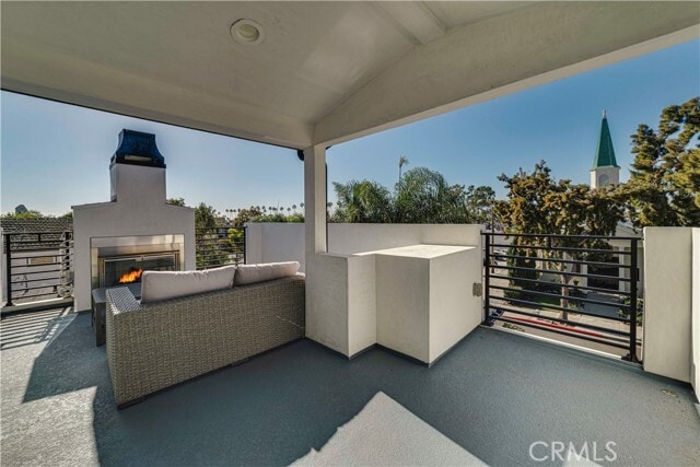 Building Photo - 608 Heliotrope Ave