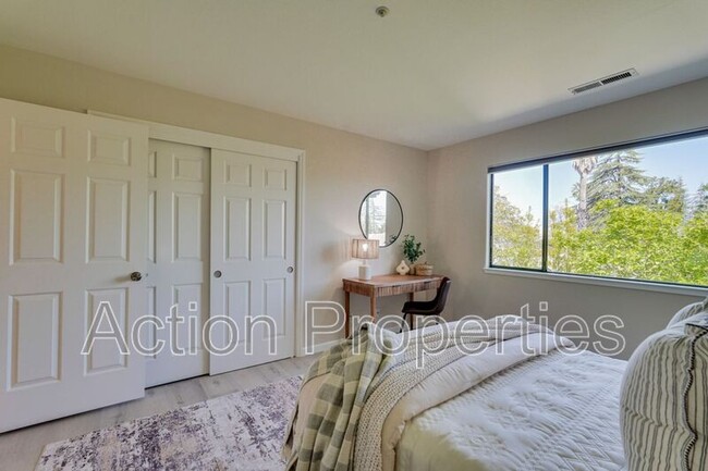Building Photo - 20233 Joseph Cir
