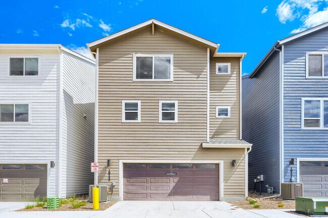 Building Photo - 10725 Lewanee Pt