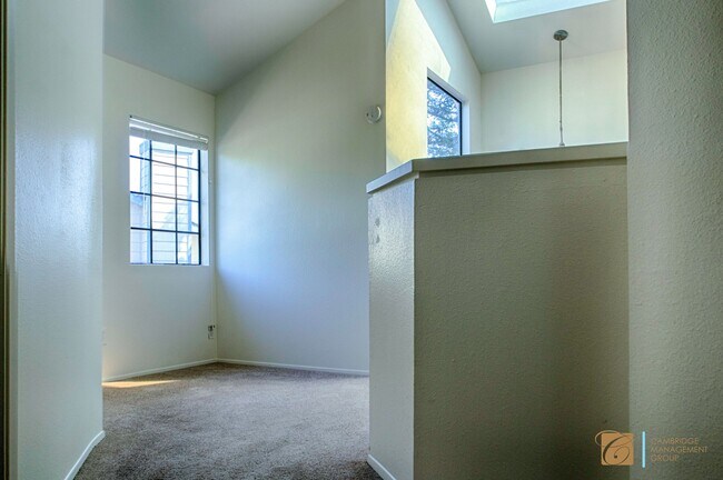 Building Photo - Enjoy Carlsbad living in this beautifully ...