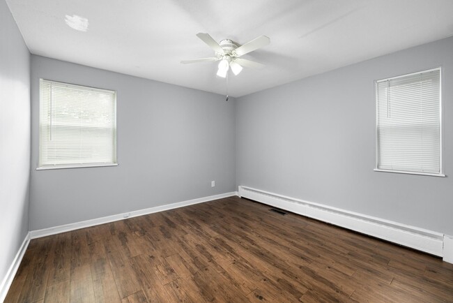 Building Photo - Englewood Apartments