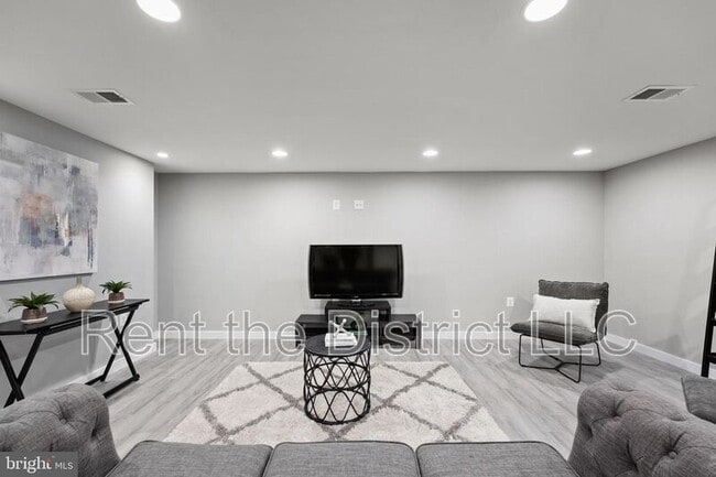 Building Photo - 4234 South Dakota Ave NE