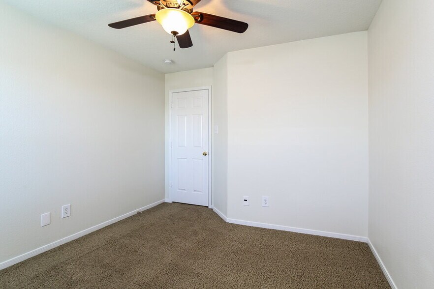 Building Photo - 12131 English Brook Cir