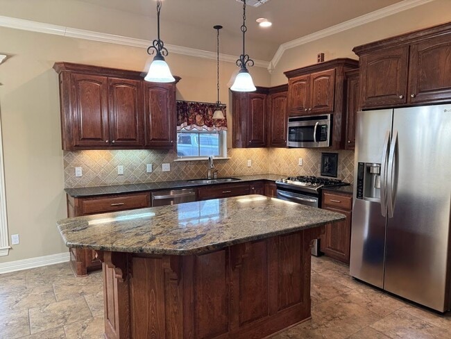 Building Photo - 508 Brompton Ln