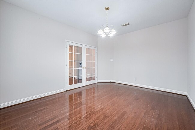 Building Photo - 5547 Cranston Ct