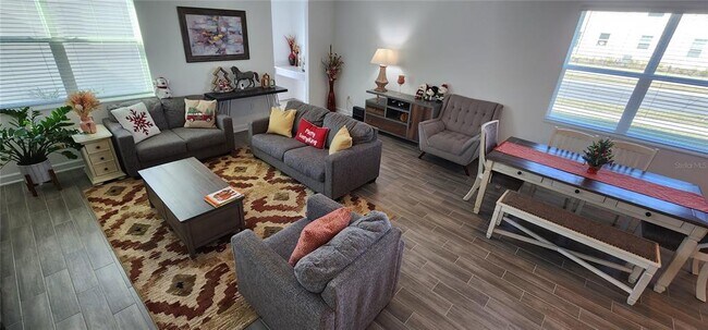 Building Photo - 11406 Listening Dr