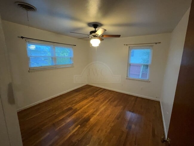 Building Photo - 1104 S 23rd St