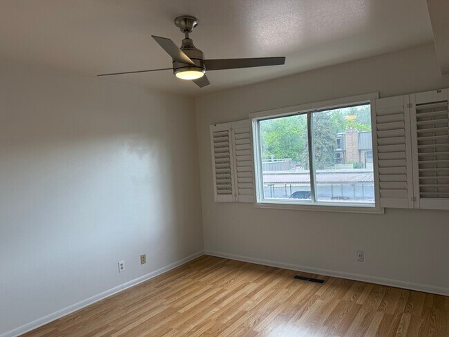 Building Photo - Spacious & Stylish 1-Bedroom Condo in the ...