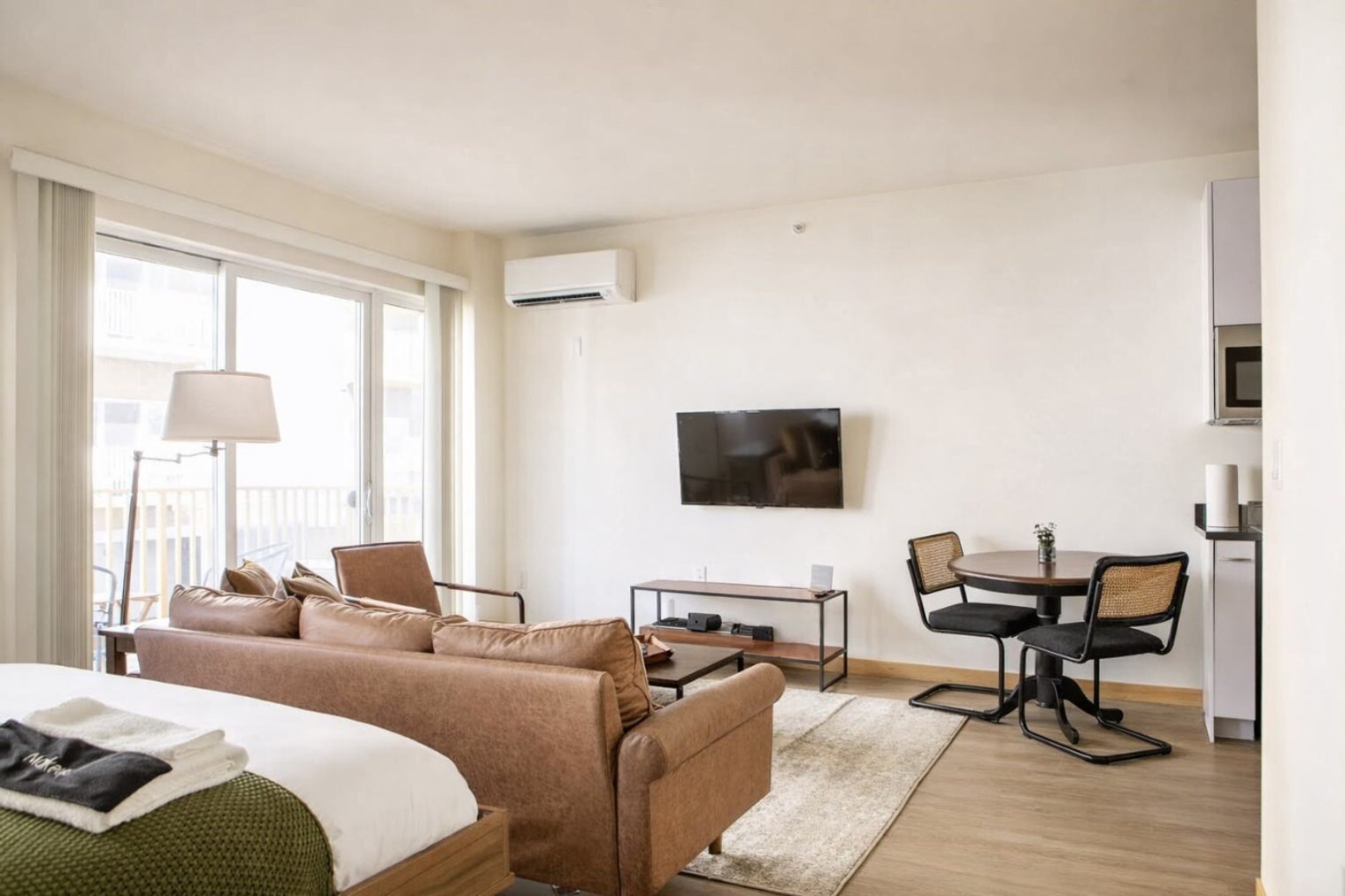 Building Photo - 1031 S 1st St