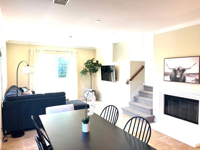 Building Photo - 10545 Zenor Ln