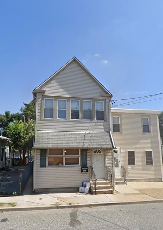 Building Photo - 456 S Broadway
