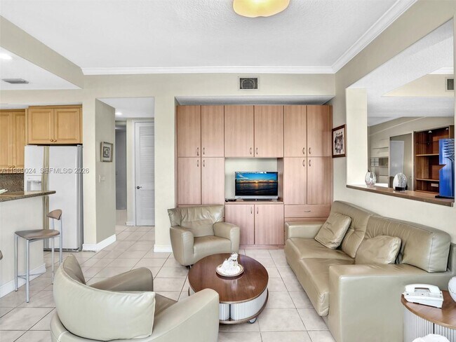 Building Photo - 20780 NE 32nd Ave