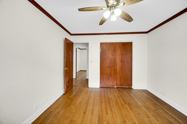 Building Photo - 7248 N Ridge Blvd
