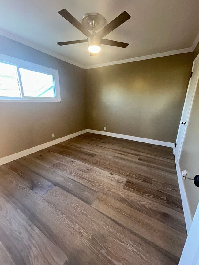Building Photo - Newly Renovated 3 bed/1 bath House for Rent
