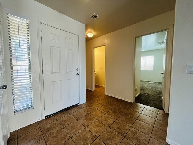 Building Photo - 7372 W Ian Dr