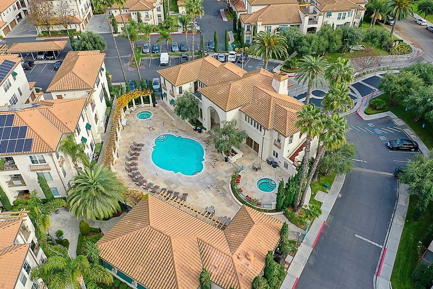 Building Photo - Palma Sorrento at Palm Valley