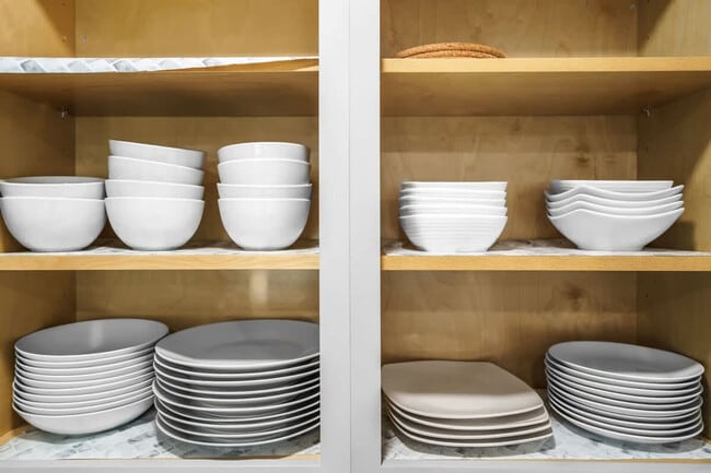 Building Photo - 340 SE 3rd Ct