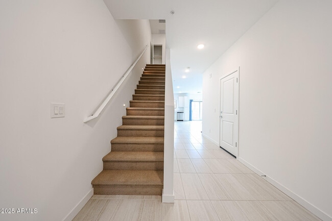 Building Photo - 2837 W Eagle Talon Trail