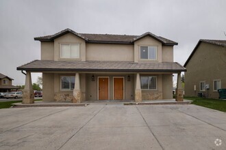 Building Photo - Spring Creek Townhome Available Now!