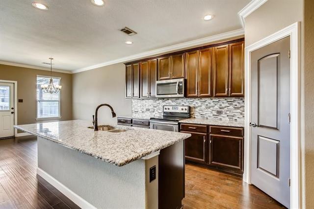 Building Photo - 2009 Avondown Rd