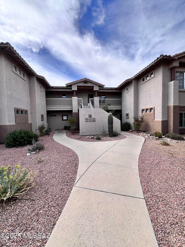 Building Photo - 655 W Vistoso Highlands Dr